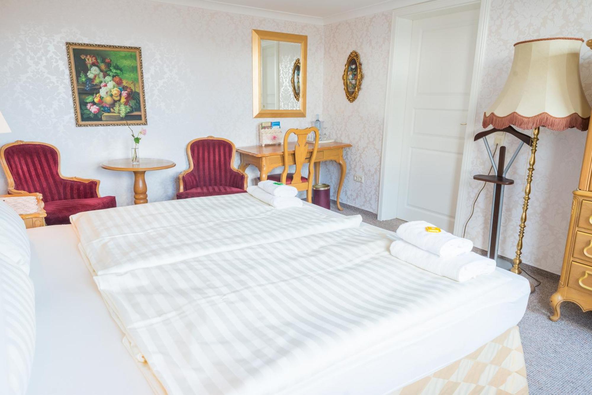 Romantisches Hotel Zur Traube Schwerin Schwerin  Pokój zdjęcie