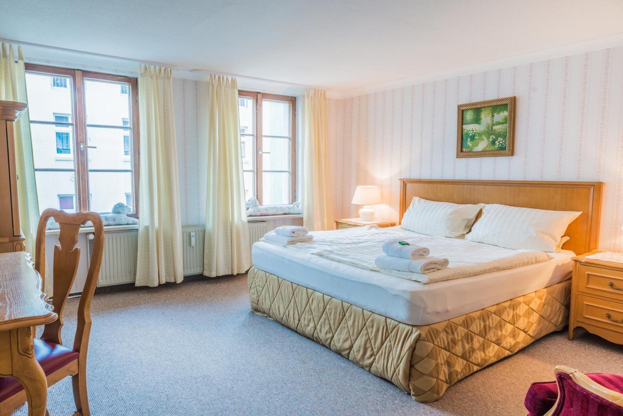 Romantisches Hotel Zur Traube Schwerin Schwerin  Pokój zdjęcie