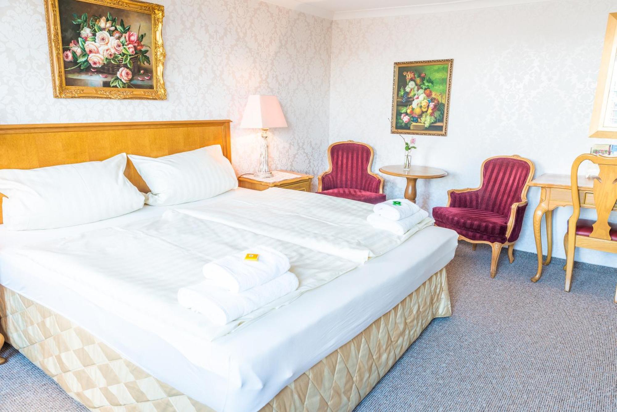 Romantisches Hotel Zur Traube Schwerin Schwerin  Pokój zdjęcie